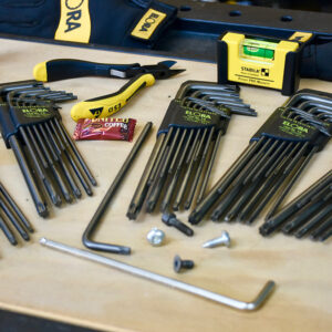 ELORA 162S-LTX long type TORX® key set uses a long-arm L-key geometry, enabling increased leverage and reach, especially in applications where fasteners are recessed or space-constrained.