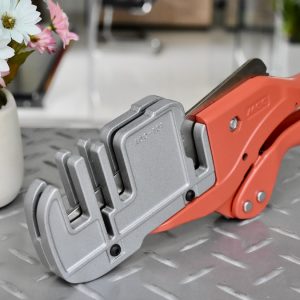 Handle made of aluminum alloy, red electrostatic paint coating