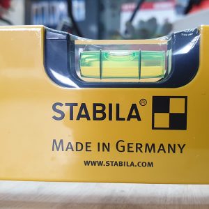 Spirit levels Stabila Germany type 70 are crafted in Germany, synonymous with robustness and reliability, suitable for long-term use.