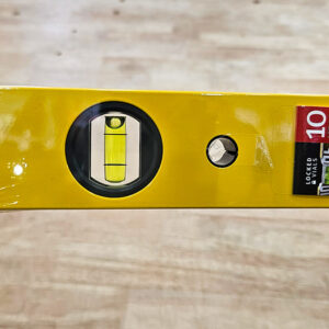 Spirit level STABILA type 70M uses rare-earth magnets for secure attachment, supporting hands-free leveling in construction applications.
