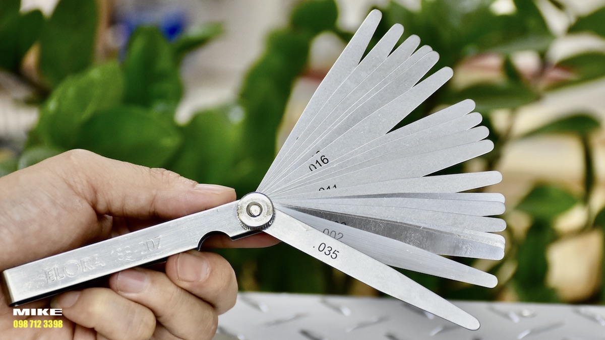 188 Series Feeler gauge, blade length 100 mm. Elora Germany