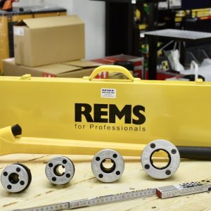 REMS eva, efficient in nipple-threading, accommodating sizes from ⅜ to 2 inches, enhancing its versatility and utility.