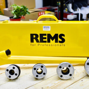 REMS eva hand die stock supports nipple-threading with Nippelspanner, covering pipe sizes from ⅜–2″ effectively.