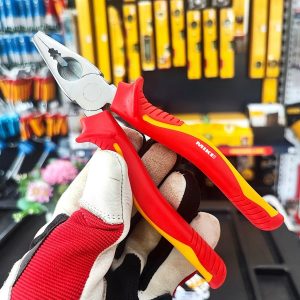 These pliers are designed following the German pattern, known for its durability and reliability in tough conditions.
