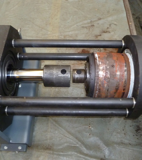 Installation and removal of railway bearings