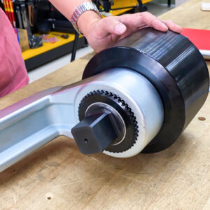 Manual operation of Alkitronic M-HG Manual Torque Multipliers ensures portability and independence from external power.