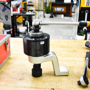 Anti wind-up ratchet of Alkitronic M-HG Manual Torque Multipliers improves ease of operation.