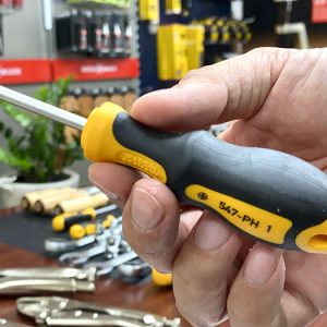 Electricians Screwdriver ELORA 649-IS, specifically designed for plain slotted screws in the electrical field and tight spaces.