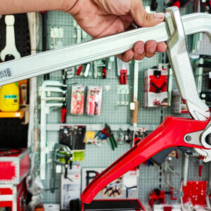 BESSEY GH Series lever clamps deliver up to 8,500 N of clamping force, ensuring secure and stable workholding.