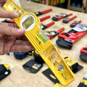 Spirit level Torpedo Stabila 02511 type 81 SM has a single precision-milled measuring face. The machined surface ensures flatness and flush contact, allowing accurate transfer of level measurements without introducing surface deviation on target steel components.