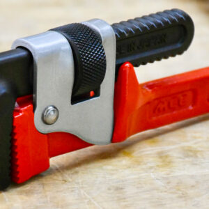 Heavy duty pipe wrenches PW-AD – Eight-part construction includes jaws, steel frame, spring, nut, rivets, and pins.