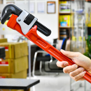 Heavy duty pipe wrenches PW-AD – Manufactured by MCC in Japan, ensuring origin authenticity with raised jaw marking.