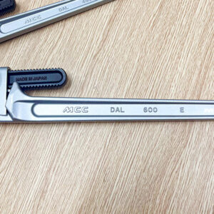 Heavy duty pipe wrenches PWDAL – Forged aluminum handle provides reduced weight with high mechanical strength.