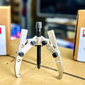 BETEX MP15/16 model features a force-amplifying design where pull strength enhances jaw compression.