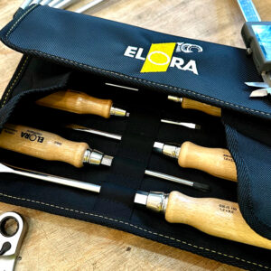 ELORA 600-S6 wooden-handle set, 100th anniversary edition, includes six screwdrivers: four slotted and two Phillips.